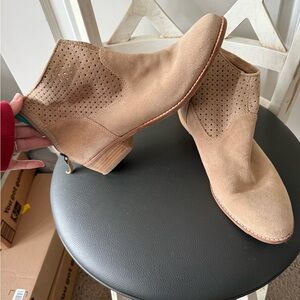 Dolce Vita Beige Ankle Booties
